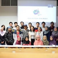 Portrait by Jessica Felicio