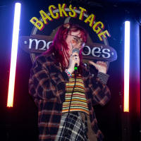 Portrait by Jessica Felicio